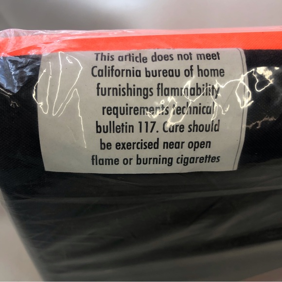 NWOT Heat Factory Large Seat Warmer - Picture 8 of 15